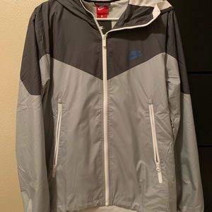 Sportswear windbreaker